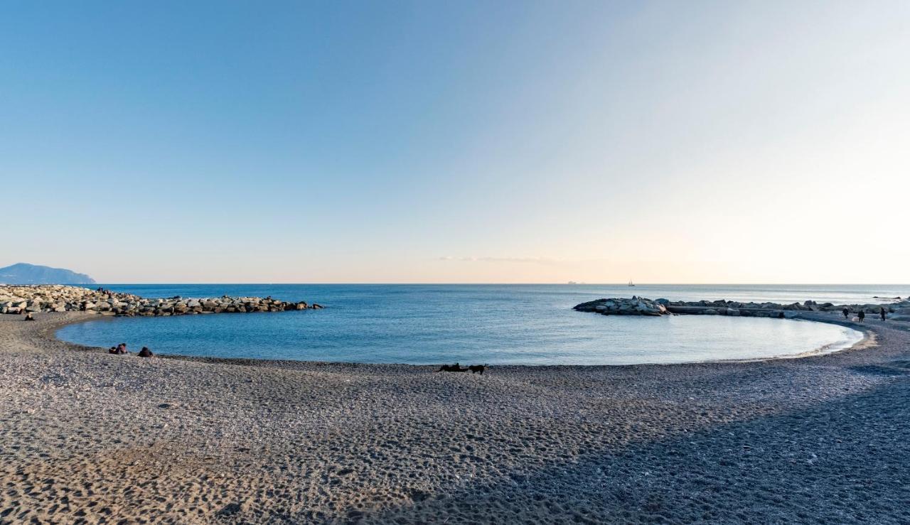 Joivy Modern Flat Next To The Sea Apartment Genoa Exterior photo