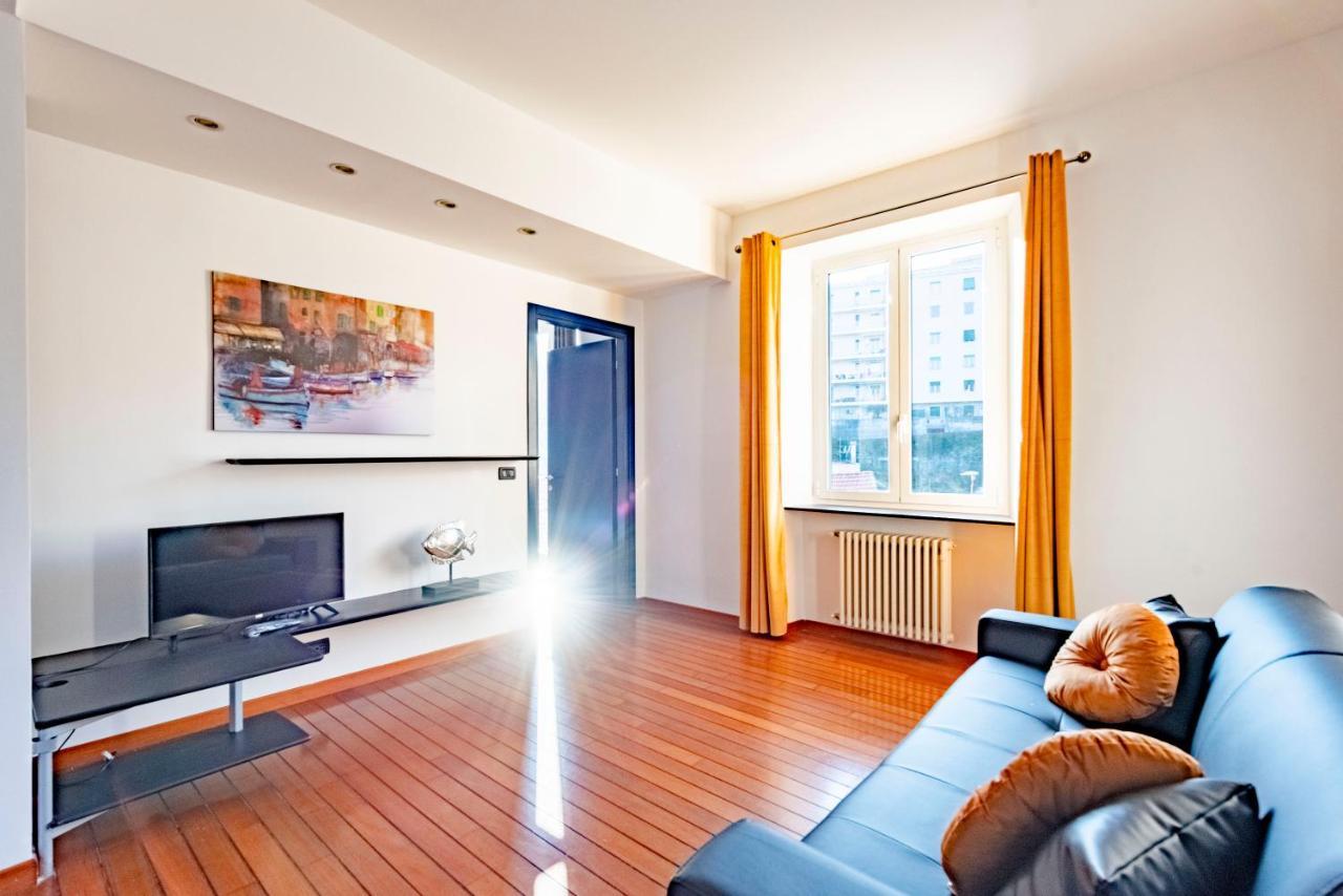 Joivy Modern Flat Next To The Sea Apartment Genoa Exterior photo